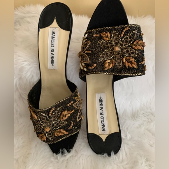 MANOLO BLAHNIK size 8 1/2 gold floral beaded high heel sandals PRELOVED cond. - Picture 1 of 12